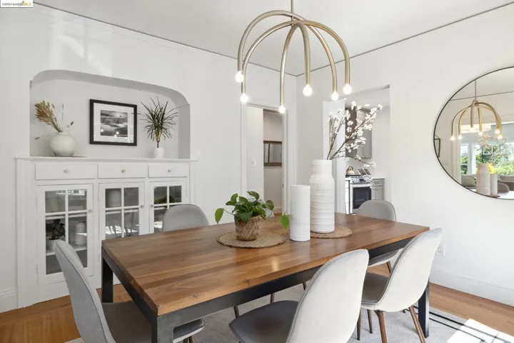 6774 Manor Crst, Oakland, California 94618