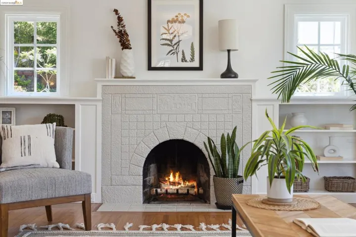 6774 Manor Crst, Oakland, California 94618