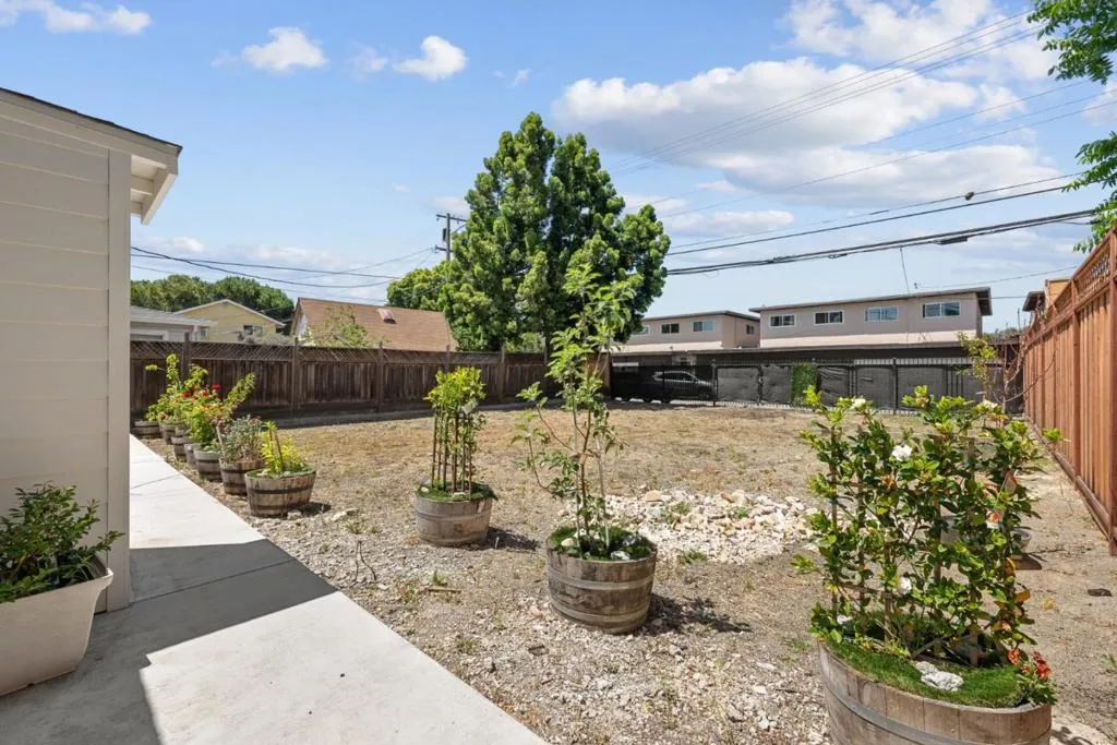 3279 Hoover Street, Redwood City, California 94063 home-pic-24