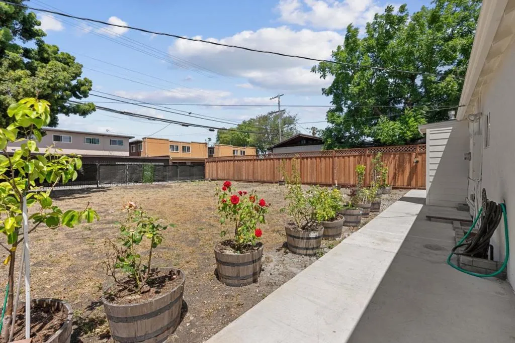 3279 Hoover Street, Redwood City, California 94063 home-pic-25