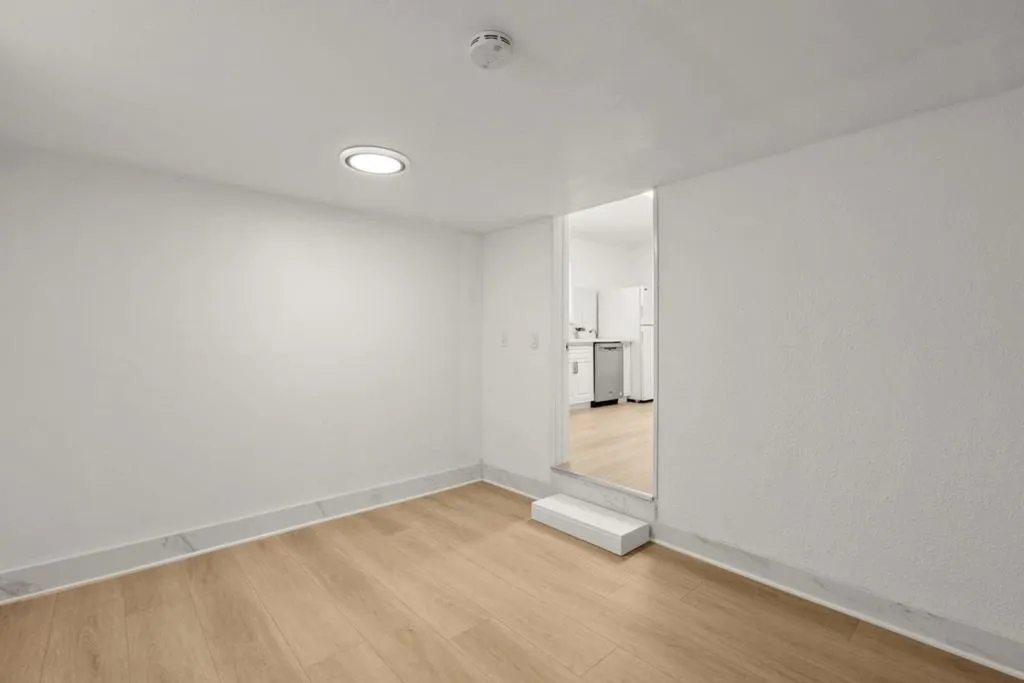 3279 Hoover Street, Redwood City, California 94063 home-pic-14