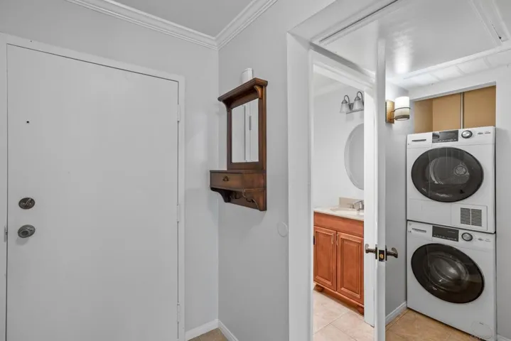 6737 Friars 195, San Diego, California 92108