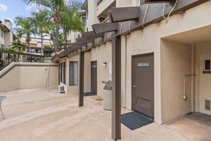 6737 Friars 195, San Diego, California 92108