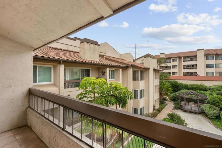 6737 Friars 195, San Diego, California 92108
