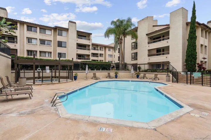 6737 Friars 195, San Diego, California 92108
