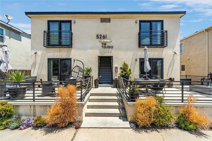 5261 E The Toledo, Long Beach, California 90803