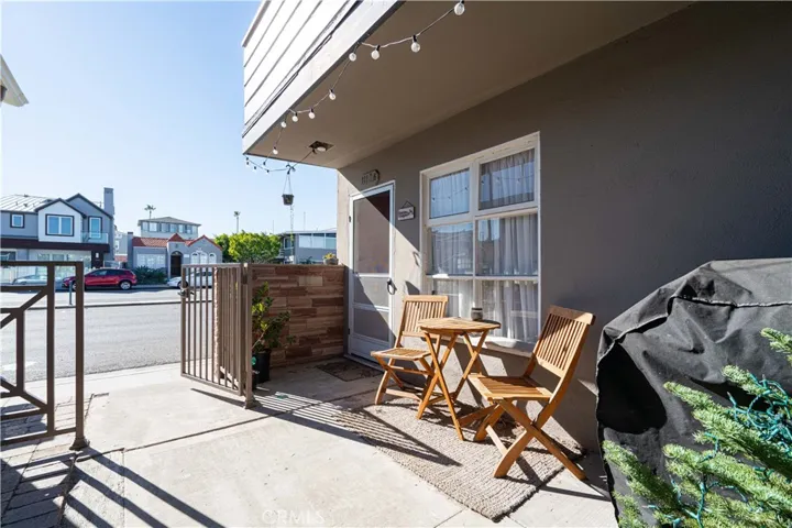 1114 W Balboa Boulevard, Newport Beach, California 92661