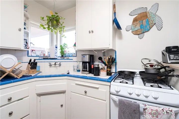 1114 W Balboa Boulevard, Newport Beach, California 92661