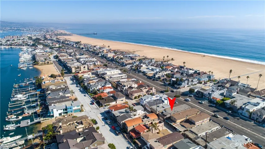 1114 W Balboa Boulevard, Newport Beach, California 92661