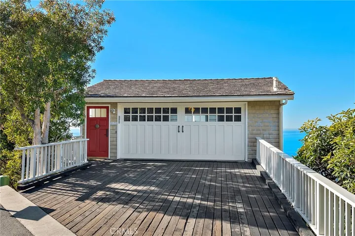 2173 Crestview Drive, Laguna Beach, California 92651