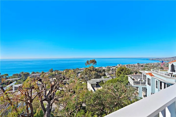 2173 Crestview Drive, Laguna Beach, California 92651