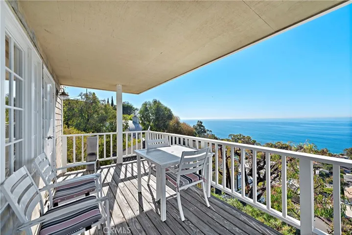 2173 Crestview Drive, Laguna Beach, California 92651