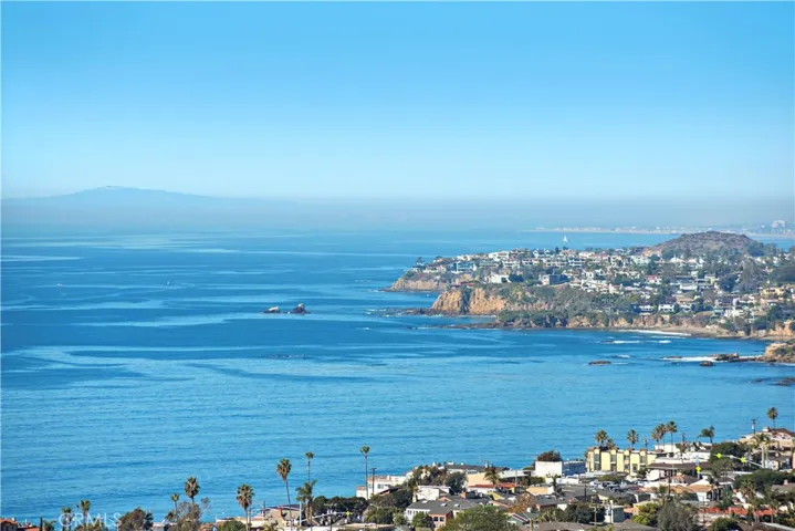 2173 Crestview Drive, Laguna Beach, California 92651