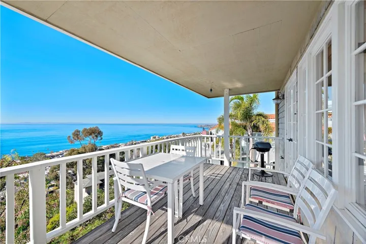 2173 Crestview Drive, Laguna Beach, California 92651