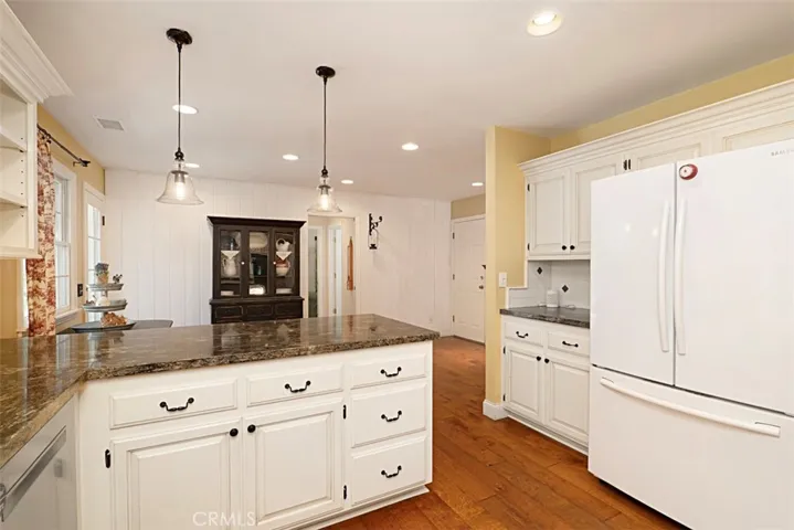 2262 Mardavido Lane, Fallbrook, California 92028