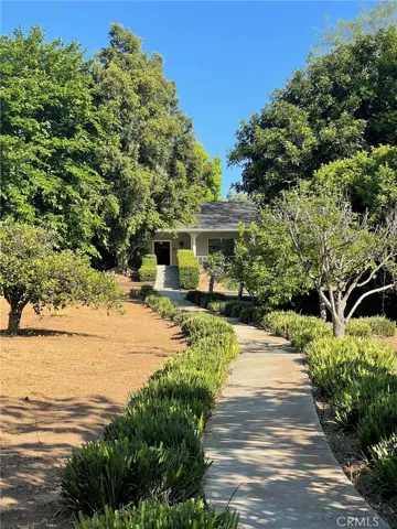 2262 Mardavido Lane, Fallbrook, California 92028