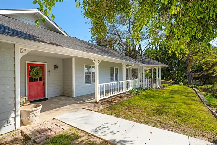 2262 Mardavido Lane, Fallbrook, California 92028
