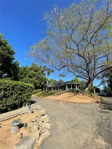 2262 Mardavido Lane, Fallbrook, California 92028