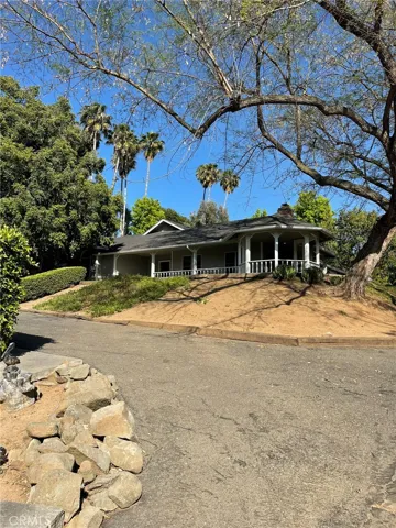 2262 Mardavido Lane, Fallbrook, California 92028