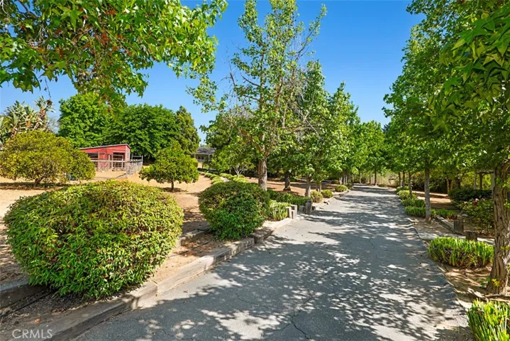 2262 Mardavido Lane, Fallbrook, California 92028