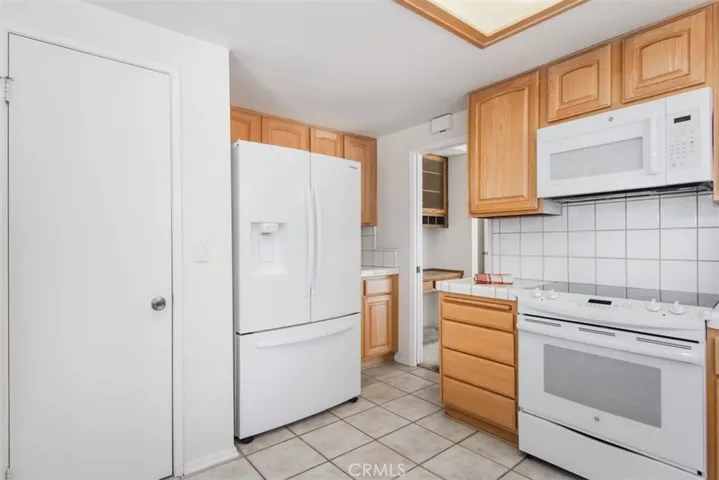 20752 Nashville Street, Chatsworth, California 91311