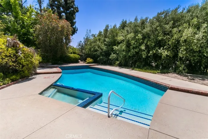 20752 Nashville Street, Chatsworth, California 91311