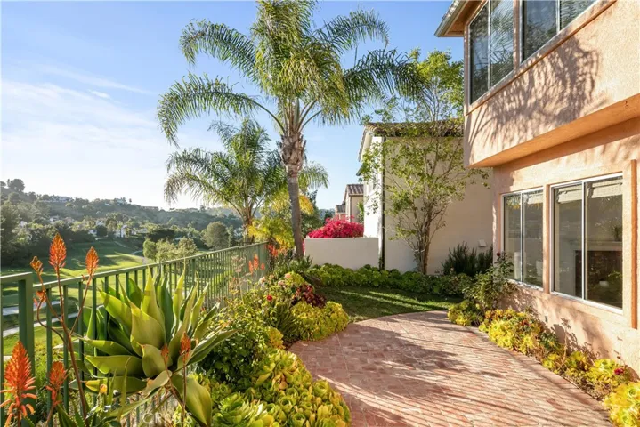 3623 Calle Joaquin, Calabasas, California 91302