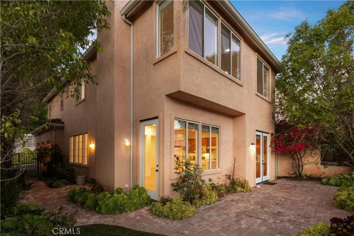 3623 Calle Joaquin, Calabasas, California 91302