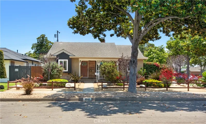 Street view to your beautiful home and low water maintenance yard.