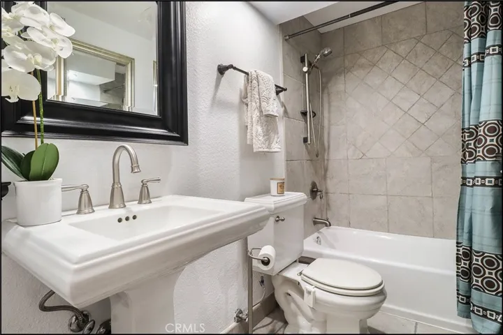 3 Pineoak, Aliso Viejo, California 92656