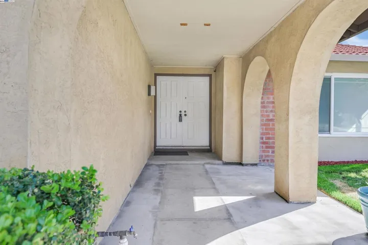 32717 Bucks Lake Ln, Fremont, California 94555
