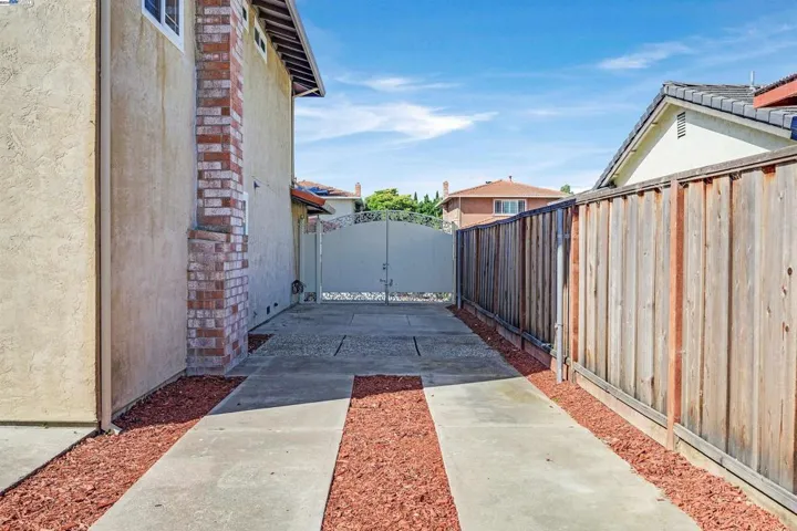 32717 Bucks Lake Ln, Fremont, California 94555