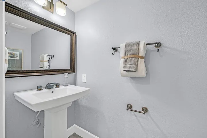 32717 Bucks Lake Ln, Fremont, California 94555