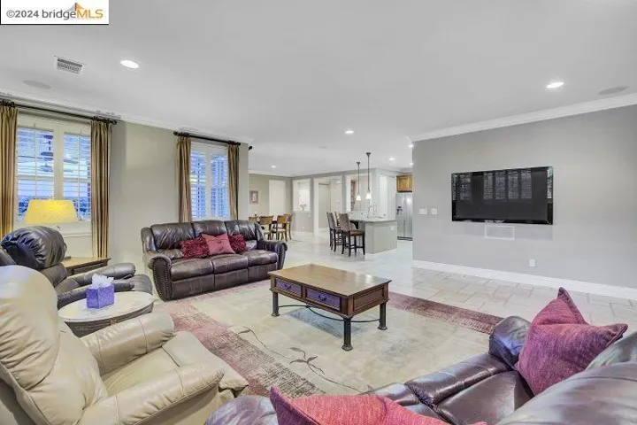 403 Silver Spur Ln, Oakley, California 94561