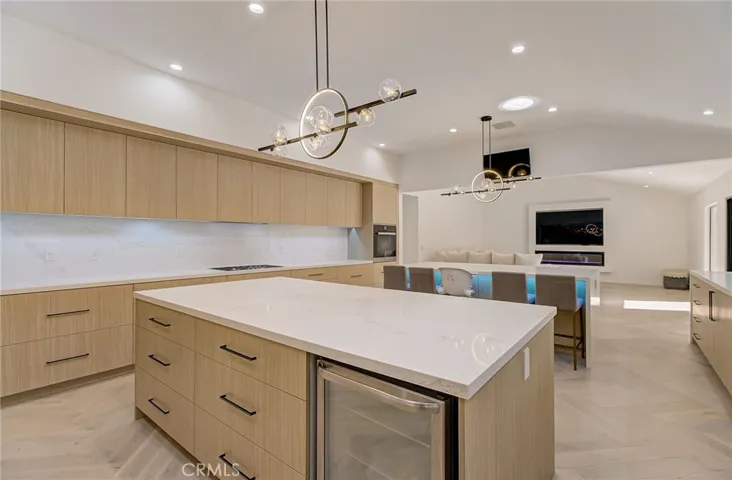 22434 Itasca Street, Chatsworth, California 91311