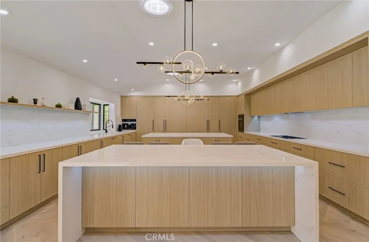 22434 Itasca Street, Chatsworth, California 91311