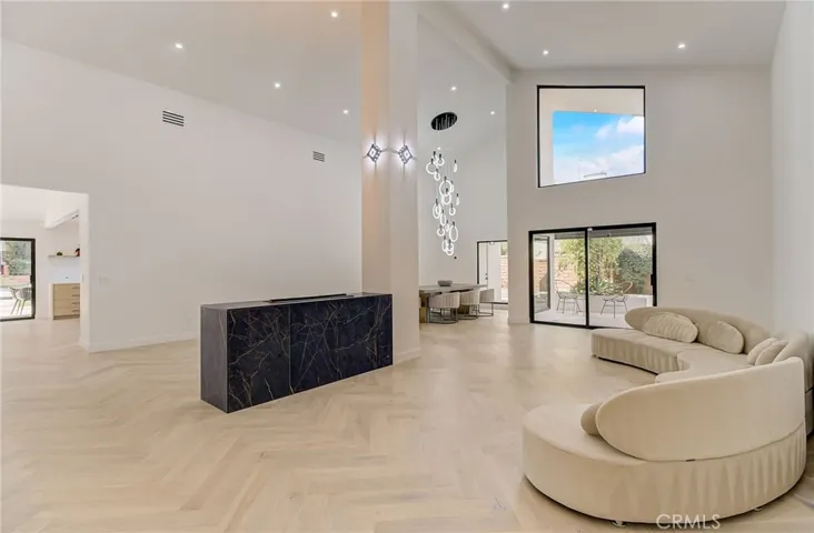 22434 Itasca Street, Chatsworth, California 91311