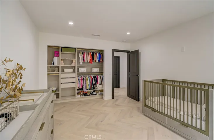22434 Itasca Street, Chatsworth, California 91311