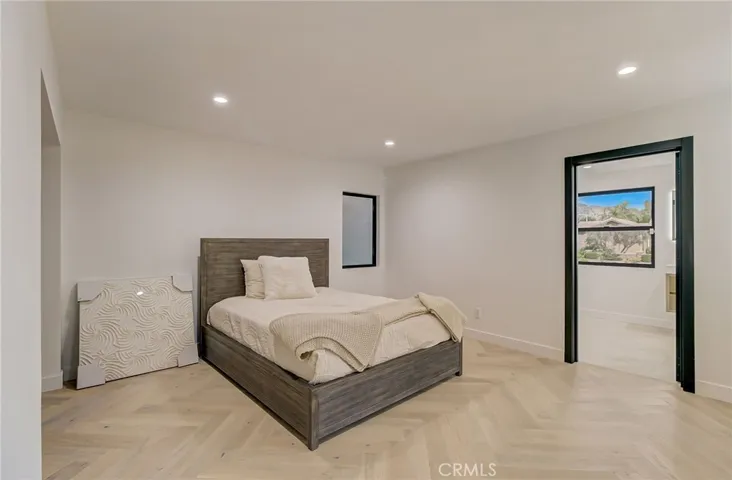 22434 Itasca Street, Chatsworth, California 91311