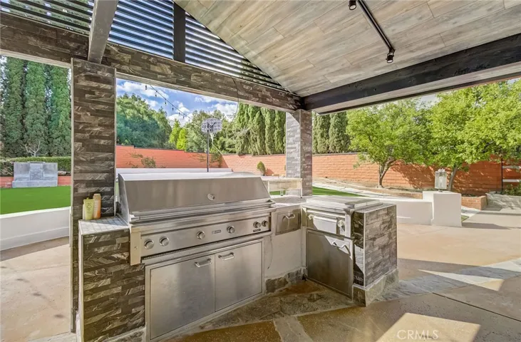 22434 Itasca Street, Chatsworth, California 91311