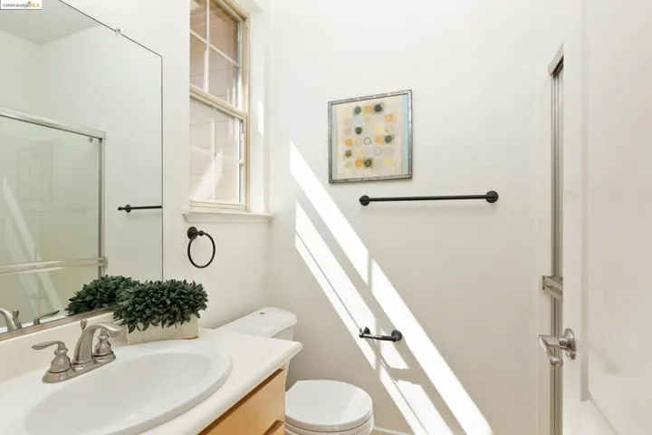 6134 Old Quarry Loop, Oakland, California 94605