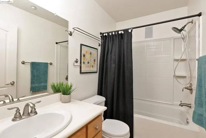 6134 Old Quarry Loop, Oakland, California 94605