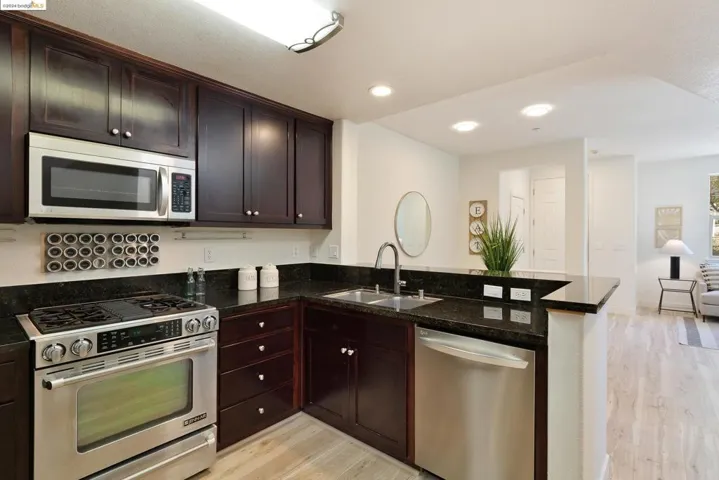 6134 Old Quarry Loop, Oakland, California 94605