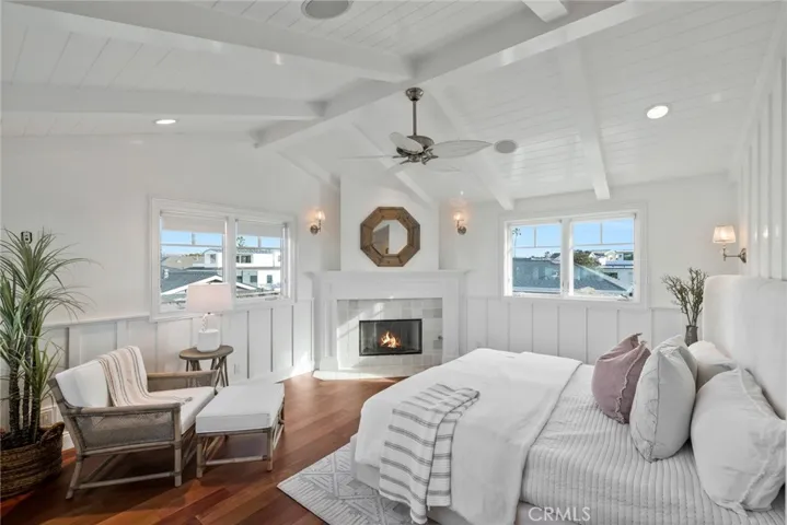1701 E Balboa Boulevard, Newport Beach, California 92661