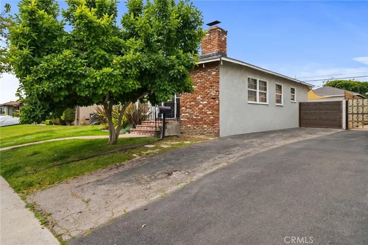 4447 Palo Verde Avenue, Lakewood, California 90713