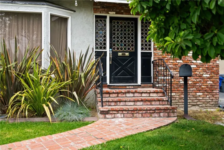 4447 Palo Verde Avenue, Lakewood, California 90713