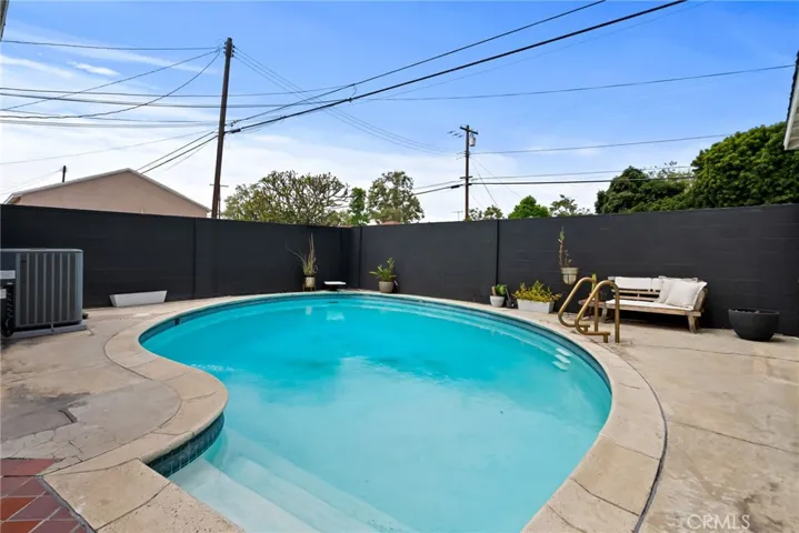 4447 Palo Verde Avenue, Lakewood, California 90713