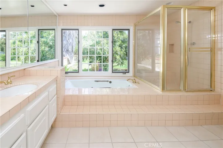 28820 King Arthur Court, Rancho Palos Verdes, California 90275