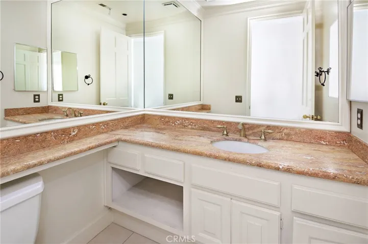28820 King Arthur Court, Rancho Palos Verdes, California 90275