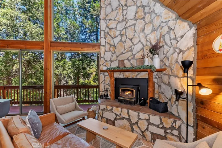 616 Rose Hill Drive, Crestline, California 92325